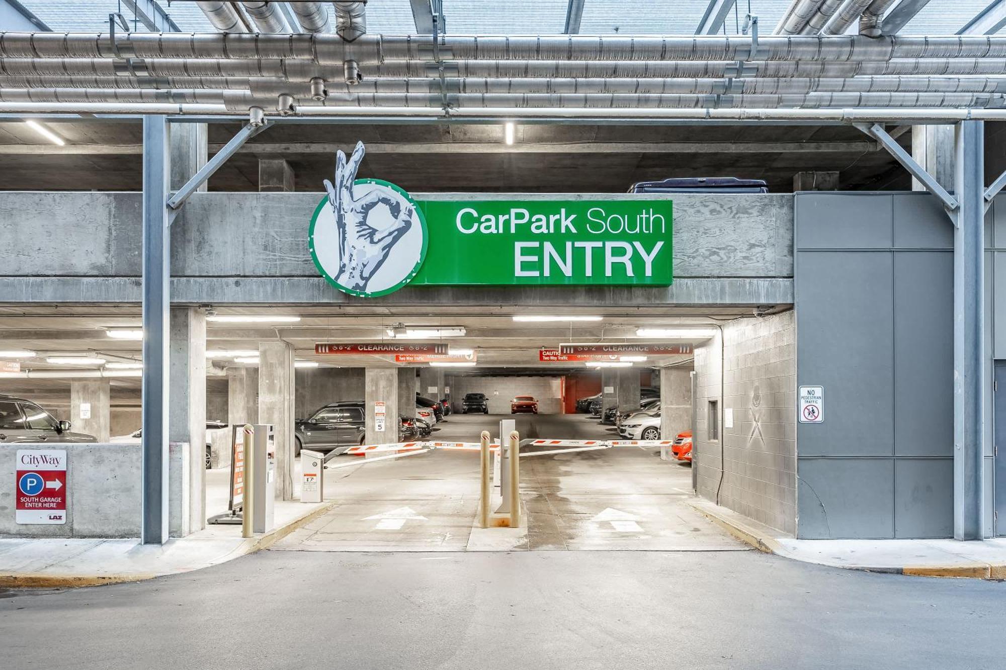 Free Parking Gym & Pool Downtown At Cityway Indianapolis Exterior photo