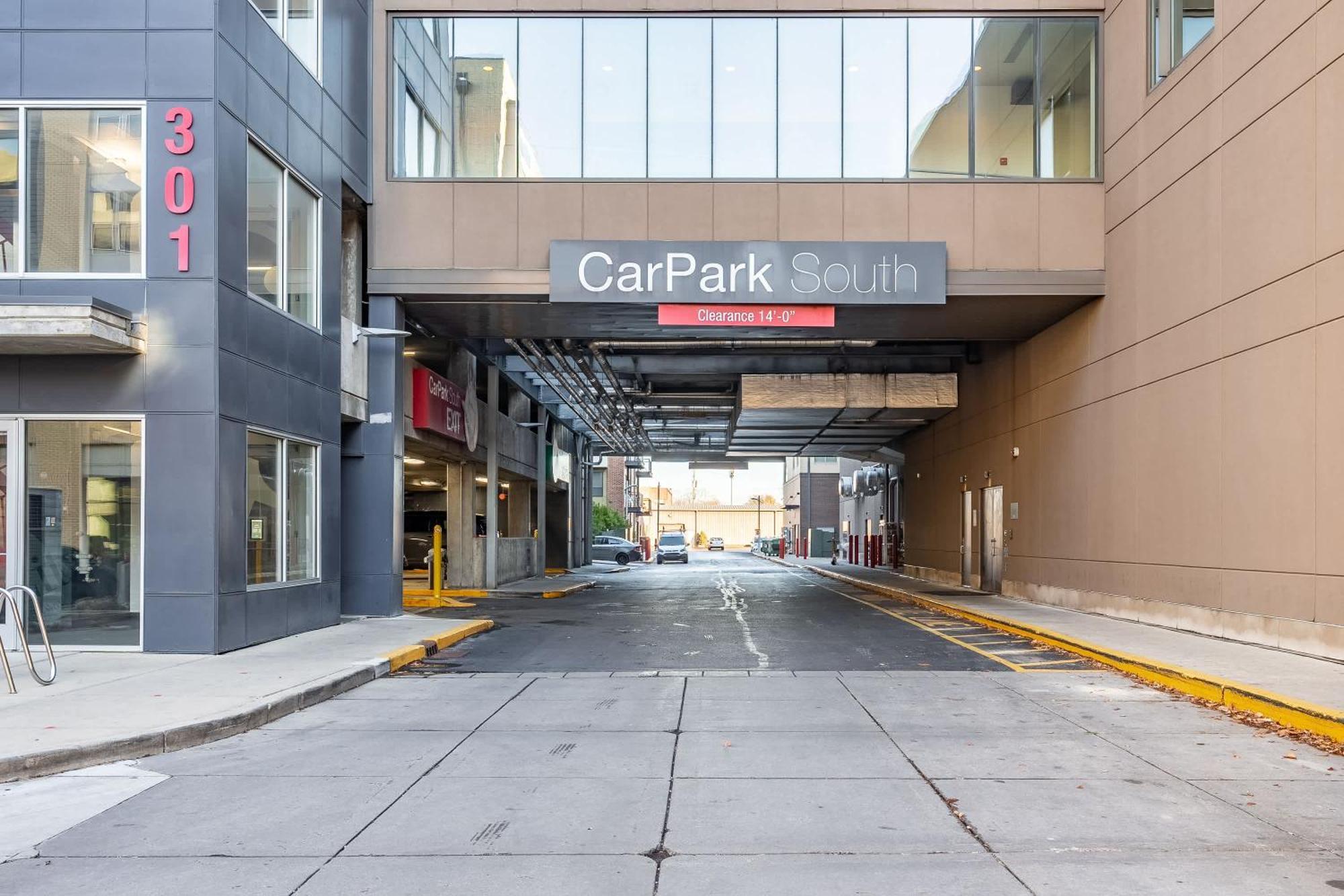 Free Parking Gym & Pool Downtown At Cityway Indianapolis Exterior photo